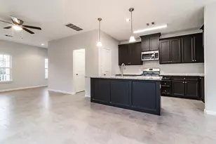 710 Barkley St St, Houston, TX 77022 - Photo 7
