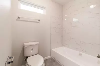 710 Barkley St Street #B, Houston, TX 77022 - Photo 23