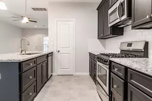 710 Barkley St St, Houston, TX 77022 - Photo 11