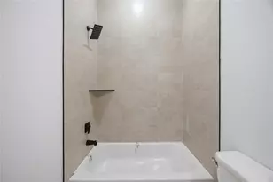 9019 Comal St, Houston, TX 77051 - Photo 25