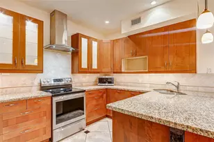 7350 Kirby Dr, Houston, TX 77030 - Photo 5