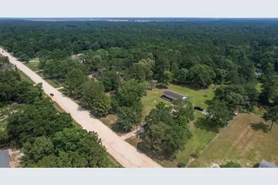541 Trails End Drive, Cleveland, TX 77328 - Photo 23