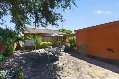 4830 Houston Drive, Galveston, TX 77551 - Photo 25