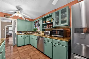 4830 Houston Dr, Galveston, TX 77551 - Photo 11