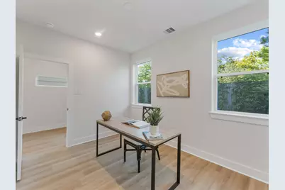 4712 Thornton Villas Lane, Houston, TX 77018 - Photo 9