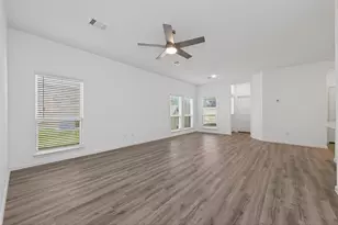 9746 Enclave Ridge Rd, Willis, TX 77318 - Photo 9