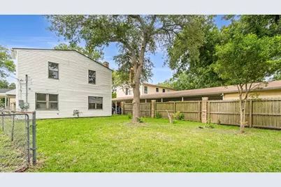 1225 3rd Avenue N, Texas City, TX 77590 - Photo 23