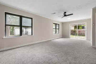 1225 3rd Avenue N, Texas City, TX 77590 - Photo 11