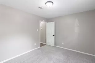 4102 Longhorn Dr, Baytown, TX 77521 - Photo 11