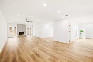 14118 Sandfield Dr, Houston, TX 77077 - Photo 3