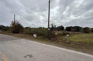 9015 Schiro Rd, Hitchcock, TX 77563 - Photo 1
