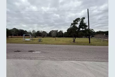 9015 Schiro Rd, Hitchcock, TX 77563 - Photo 9