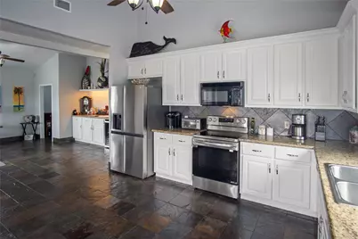 1962 Avenue H, Crystal Beach, TX 77650 - Photo 35