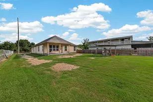 709 Coen Rd, Arcola, TX 77583 - Photo 37