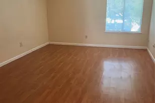 7064 Greenway Chase St, Houston, TX 77072 - Photo 17