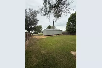 1215 Trinity Street, Anahuac, TX 77514 - Photo 7