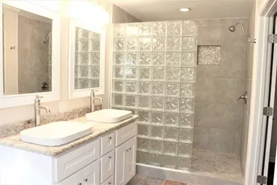 10142 Eddystone Drive, Houston, TX 77043 - Photo 15