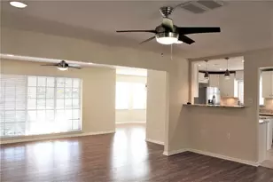 10142 Eddystone Dr, Houston, TX 77043 - Photo 7