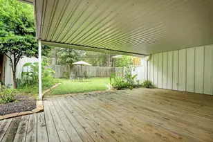 10142 Eddystone Dr, Houston, TX 77043 - Photo 21