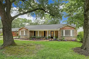 10142 Eddystone Dr, Houston, TX 77043 - Photo 1