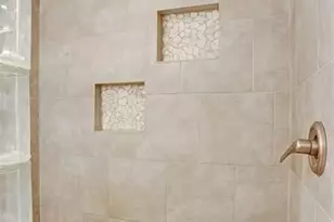 10142 Eddystone Dr, Houston, TX 77043 - Photo 17