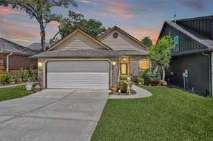 104 Harbour Town Cir, Conroe, TX 77356 - Photo 1