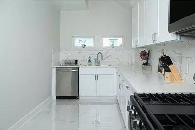 3314 Kleinmann Avenue, Galveston, TX 77551 - Photo 23