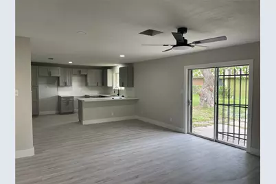 5818 Darlinghurst Drive, Houston, TX 77085 - Photo 9