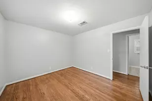 4614 Hummingbird St, Houston, TX 77035 - Photo 33
