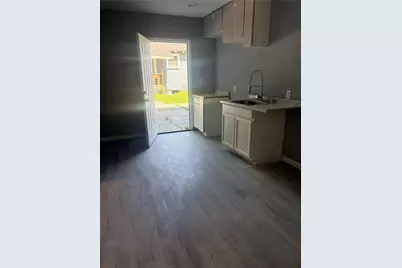 2450-B South 4th Street, Beaumont, TX 77701 - Photo 3