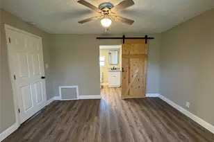 9006 Elm St, Hitchcock, TX 77563 - Photo 5