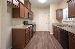 6010 Lyndhurst Dr, Houston, TX 77033 - Photo 7