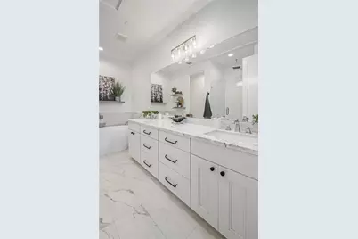 206 Tarrow, College Station, TX 77840 - Photo 33