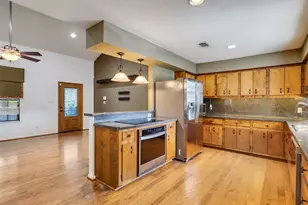18085 Lake Dr E, Willis, TX 77378 - Photo 11