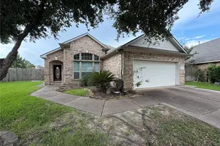 3102 Avory Ridge Ln, Pearland, TX 77581 - Photo 1
