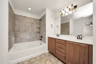 2702 Urban Glen Ct, Houston, TX 77038 - Photo 31