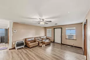 894 Winding Crk Dr, Trinity, TX 75862 - Photo 3