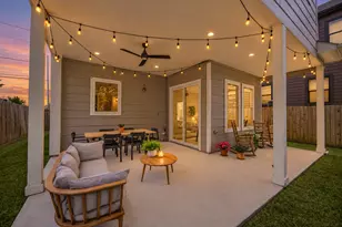 803 E 32nd 1/2 St, Houston, TX 77022 - Photo 29
