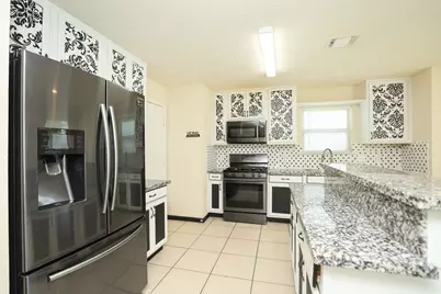 11642 Quinn Ridge Way, Houston, TX 77038 - Photo 9