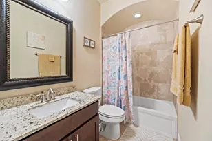 403 Marina View Dr, Webster, TX 77598 - Photo 19