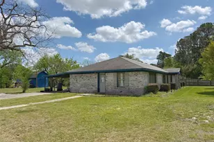 935 Center St, Buffalo, TX 75831 - Photo 3