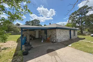 935 Center St, Buffalo, TX 75831 - Photo 5