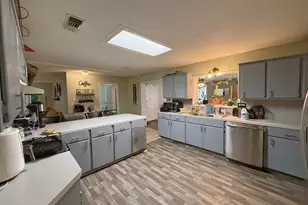 935 Center St, Buffalo, TX 75831 - Photo 7