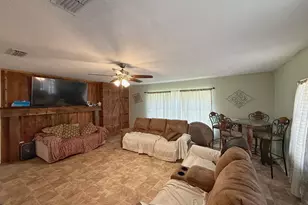 935 Center St, Buffalo, TX 75831 - Photo 9