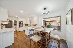 6711 Cindy Ln, Houston, TX 77008 - Photo 9