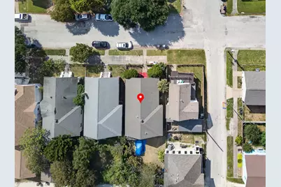 2724 Avenue P 1/2, Galveston, TX 77550 - Photo 11