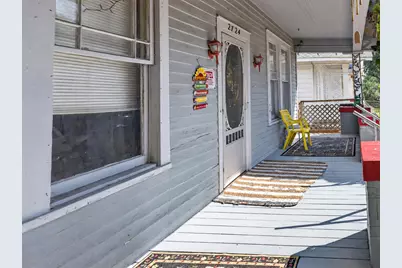 2724 Avenue P 1/2, Galveston, TX 77550 - Photo 5