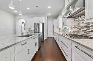 2117 Arrowood Glen Dr, Houston, TX 77077 - Photo 9