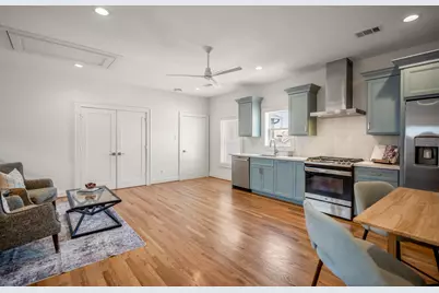 319 E 26th Street, Houston, TX 77008 - Photo 37