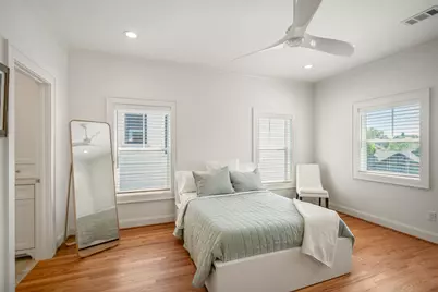 319 E 26th Street, Houston, TX 77008 - Photo 31